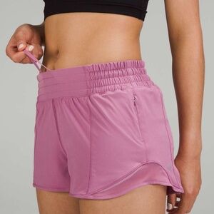 lululemon Hotty Hot High-Rise Lined Short 2.5" - Velvet Dust